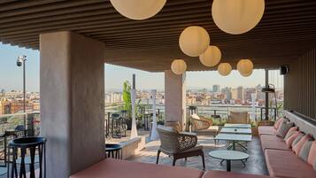 Bar (in der Unterkunft)