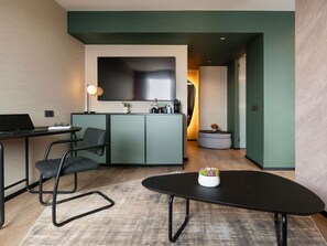 Suite, 1 King Bed with Sofa bed