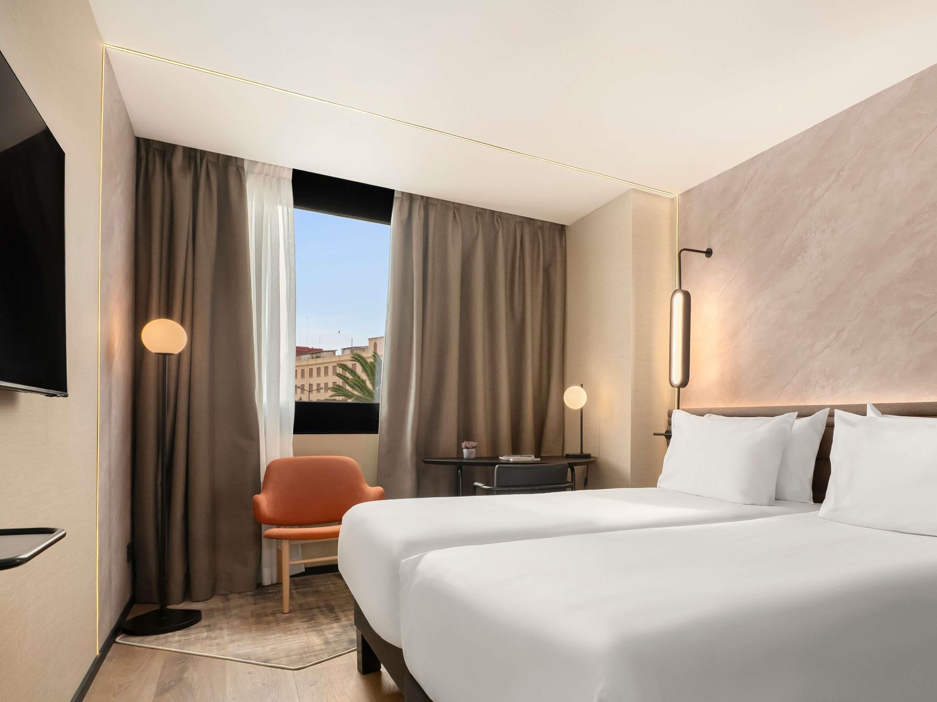Superior Room, 2 Twin Beds | Minibar, soundproofing, free WiFi, bed sheets