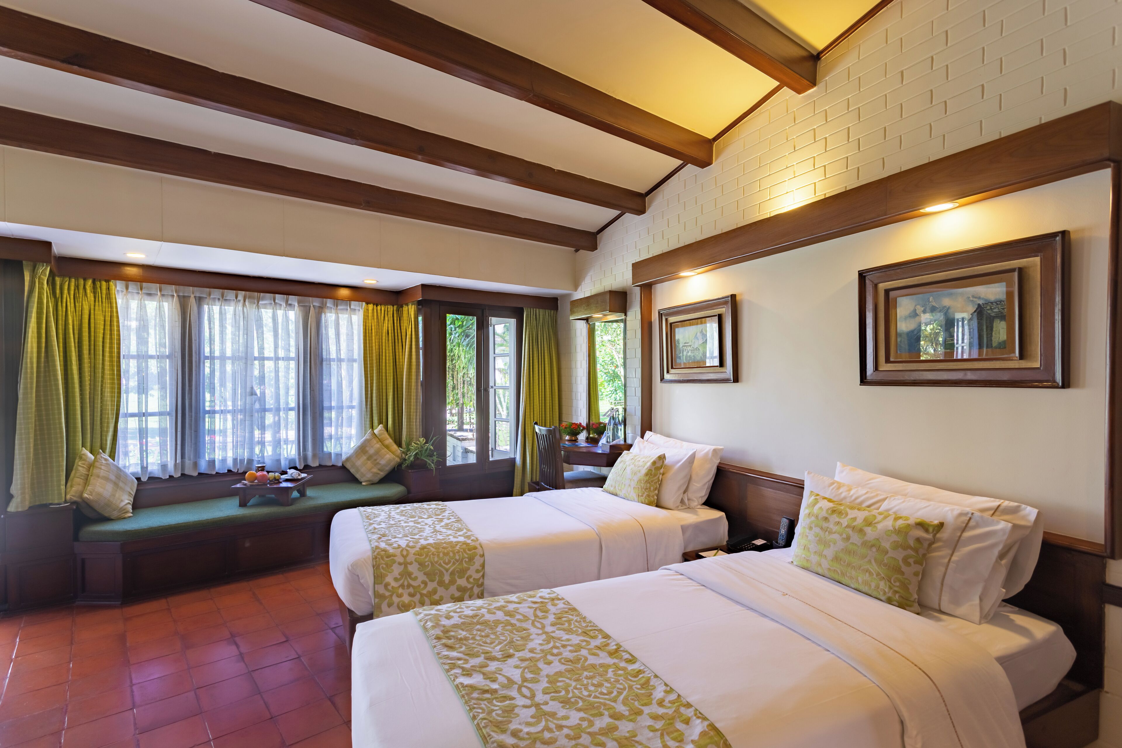 standard queen / twin room | 1 bedroom, minibar, in-room safe, soundproofing