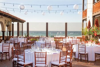 Patio, balcany or terrace at La Jolla Shores Hotel
