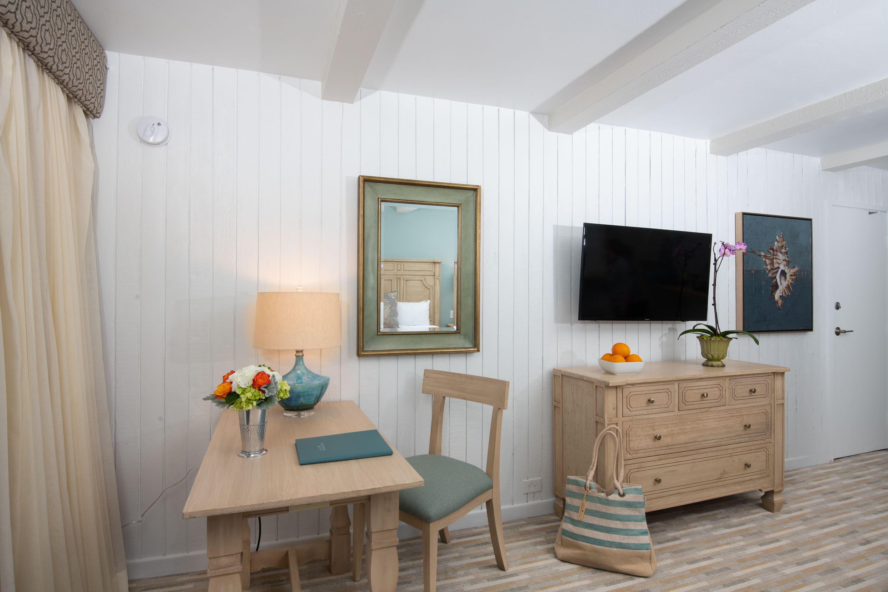 superior room, 2 queen beds (coastline view two queen beds) | in-room business centre