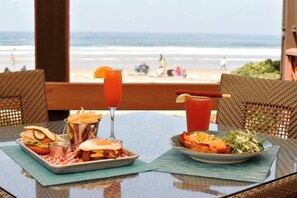 Daily cooked-to-order breakfast for a fee