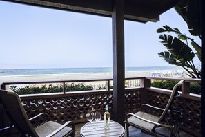 Deluxe Room, 1 King Bed, Ocean View (Beachfront View One King Bed) | Balcony - La Jolla Shores Hotel (La Jolla)