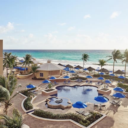 2 outdoor pools, free cabanas, pool umbrellas