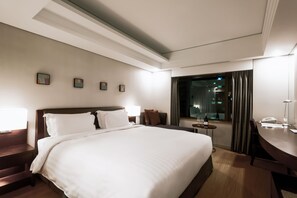 Premium bedding, in-room safe, individually furnished, desk - Seoul Garden Hotel (Seoul)