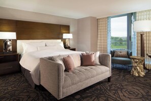 高級寝具、羽毛の掛け布団、ピロートップベッド、セーフティボックス (室内)