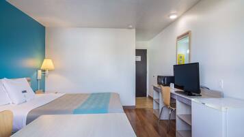 Bureau, espace de travail pour ordinateur portable, Wi-Fi gratuit