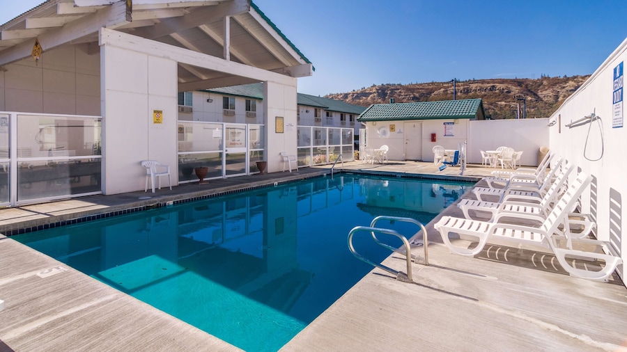 Motel 6 The Dalles, OR