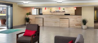 Wingate by Wyndham Lincoln Airport East I-80