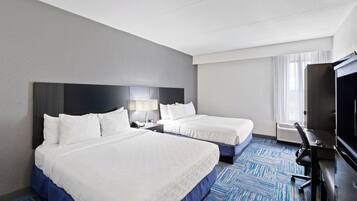 Rom – superior, 2 queensize-senger, ikke-røyk | Sengetøy av topp kvalitet, dundyner, individuelt innredet og skrivebord