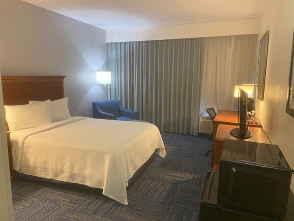 Premium bedding, down duvets, individually furnished, desk