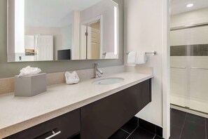Bathroom - Sonesta ES Suites Dulles Airport (Herndon)