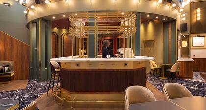 Nest Hotel Paris la Défense - MGallery Collection