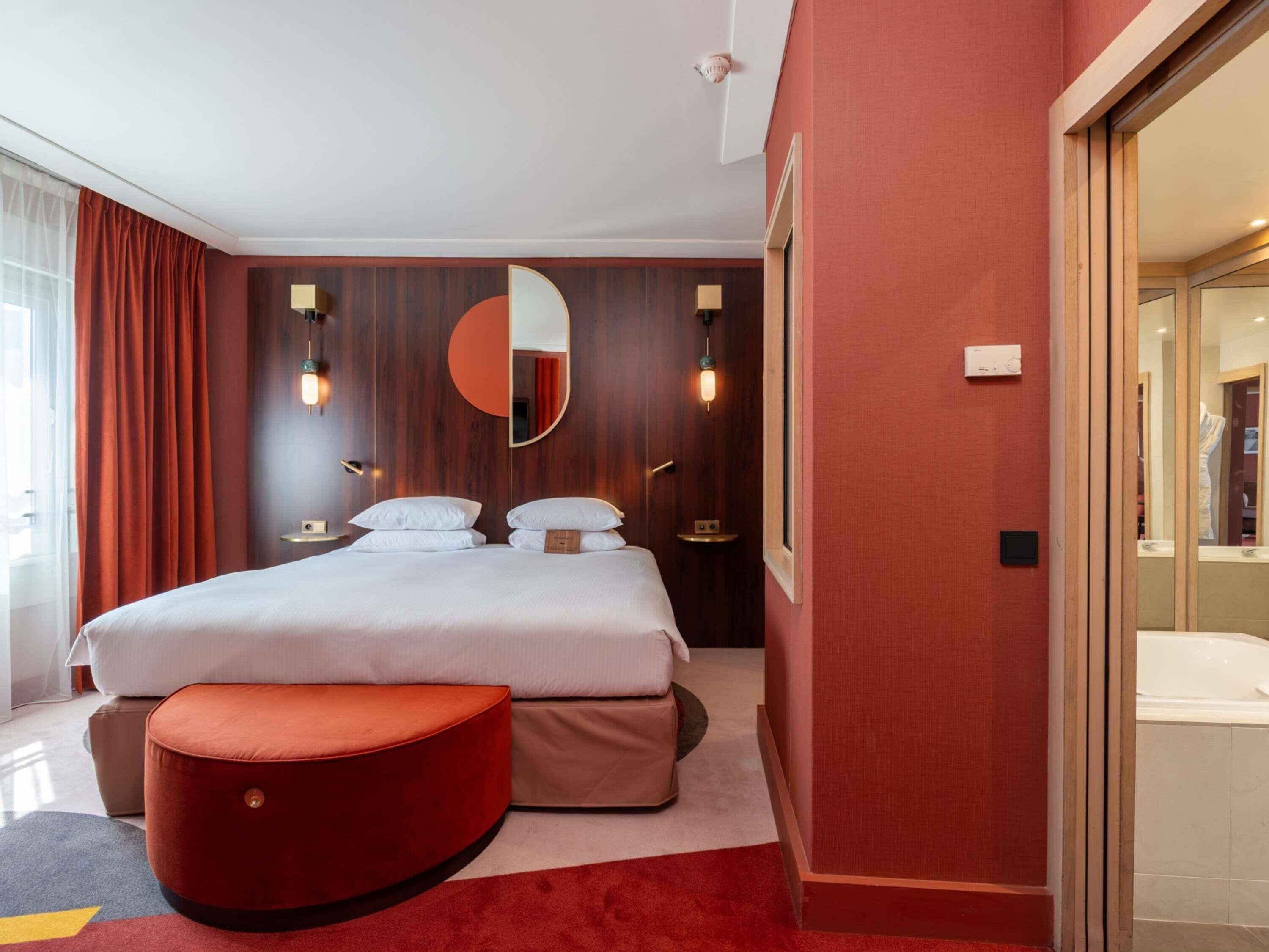 Suite, 1 King Bed (L'envol) | Premium bedding, pillowtop beds, free minibar items, in-room safe