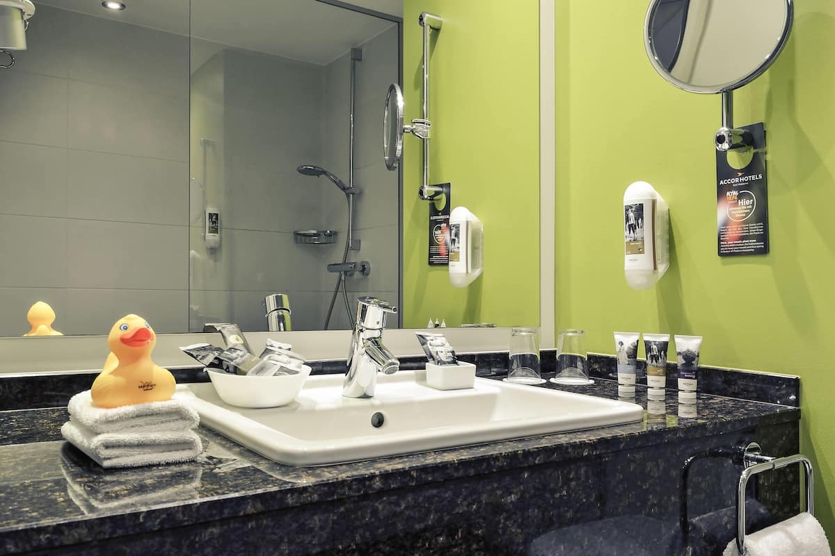 In-room safe, desk, soundproofing, iron/ironing board