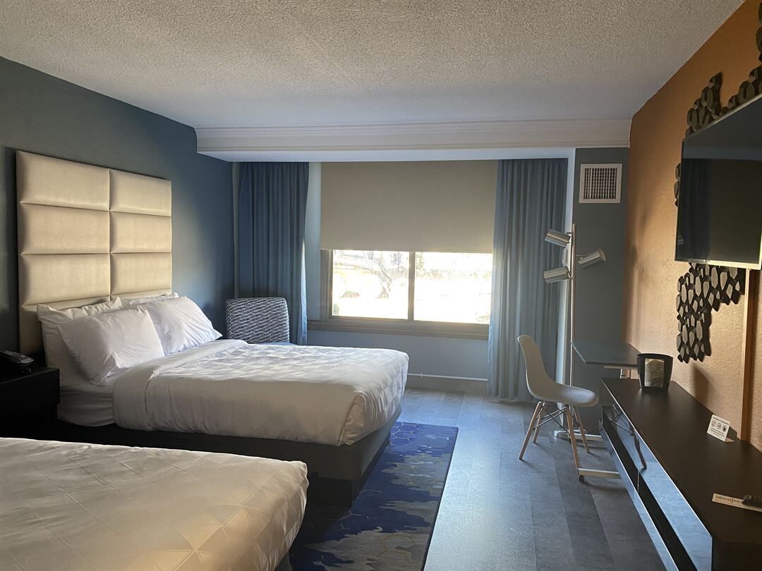 In-room safe, desk, soundproofing, iron/ironing board