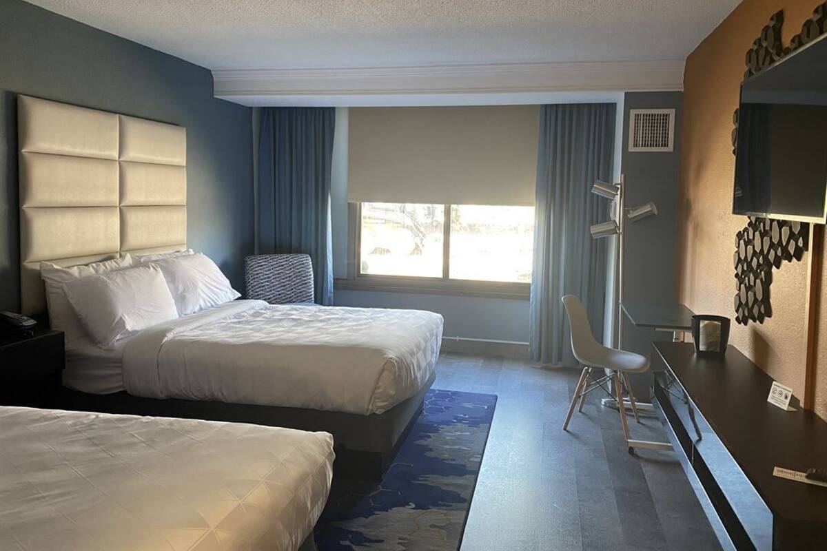 In-room safe, desk, soundproofing, iron/ironing board