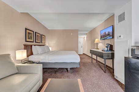 Standard Room, 1 King Bed with Sofa bed | In-room safe, desk, soundproofing, iron/ironing board. Buffalo Airport Hotel