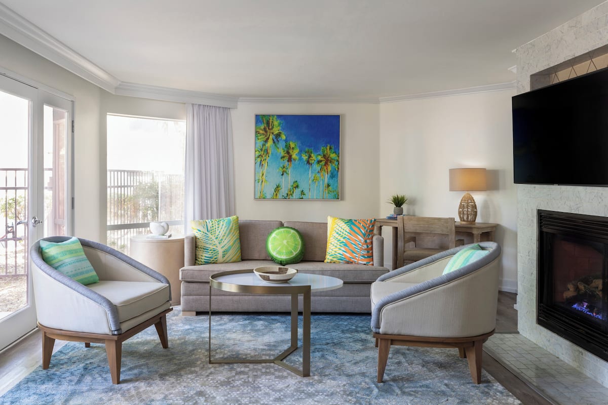 Suite, 1 King Bed (Chairman)