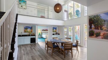 1 bedroom, Egyptian cotton sheets, premium bedding, pillowtop beds