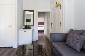 Suite, 1 King Bed, Non Smoking, Refrigerator | 1 bedroom, pillow-top beds, desk, laptop workspace
