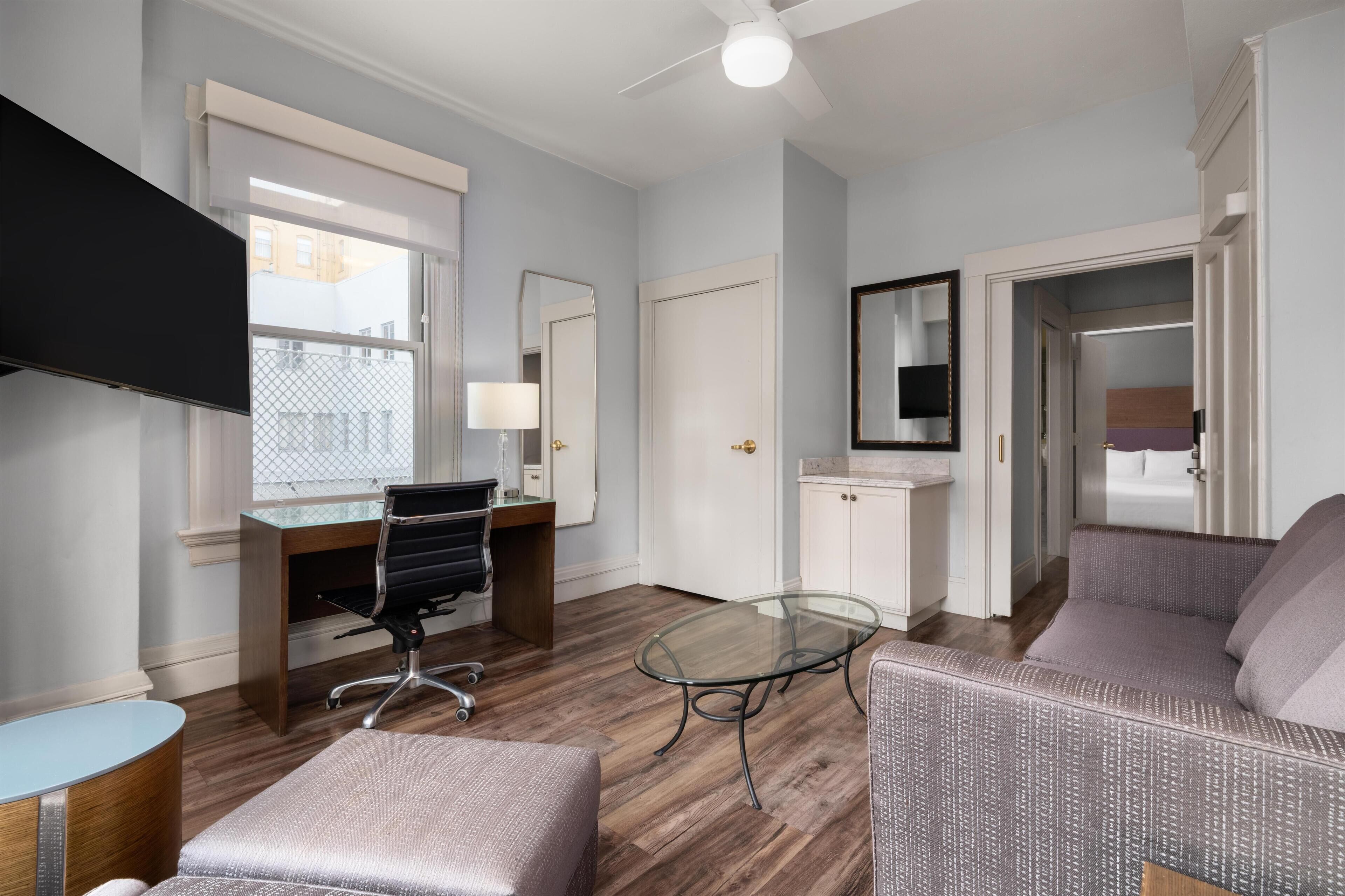 Suite, 1 King Bed, Accessible, Non Smoking (with Sofabed)