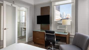 Standard Room, 1 Queen Bed, Non Smoking