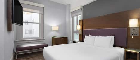 Suite, 1 letto king, accessibile ai disabili, non fumatori (with Sofabed) | Materassi a doppio strato, una scrivania, postazione laptop