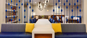 普林斯顿索尼斯塔 ES 套房酒店