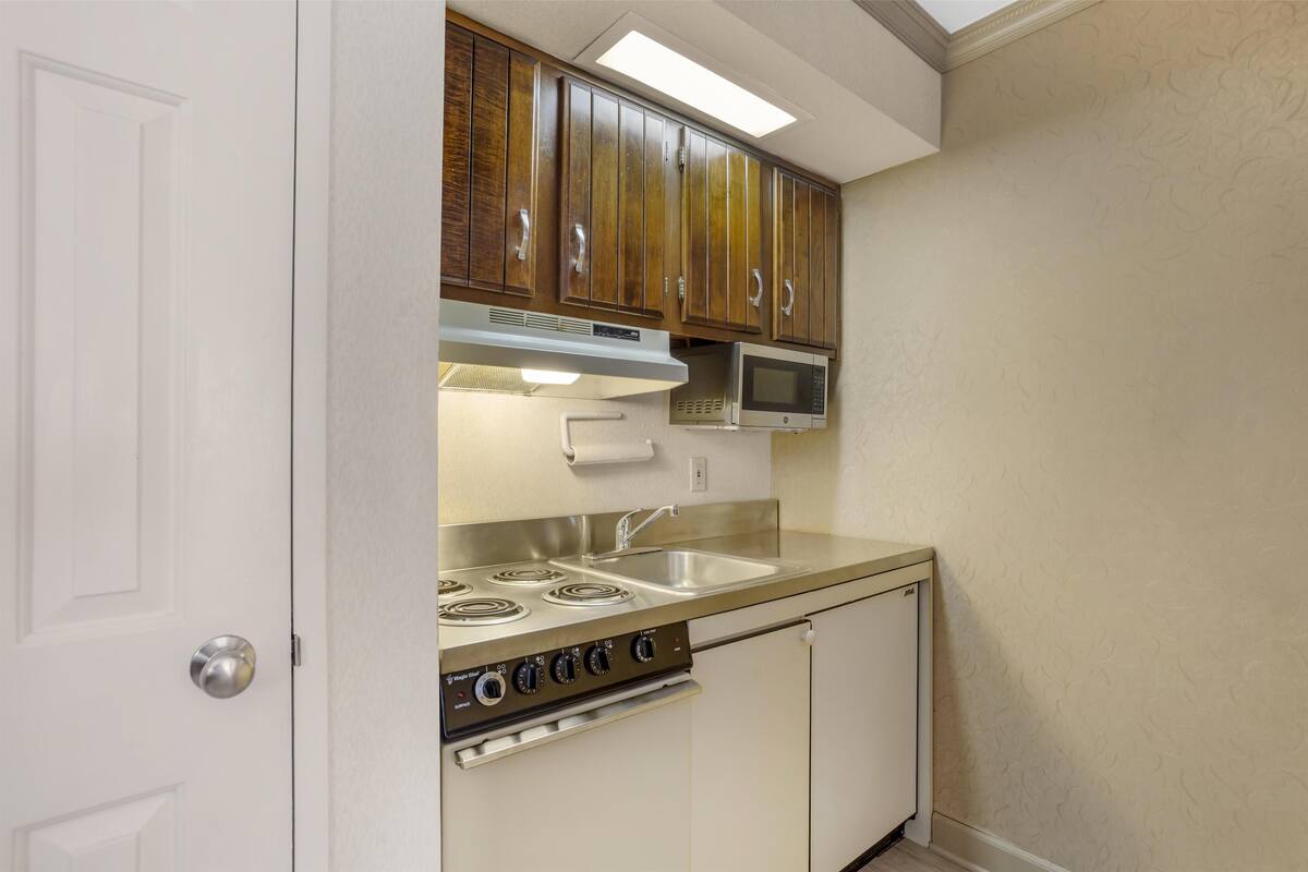 Studio Standar, 2 Tempat Tidur Queen, Bebas Asap Rokok, dapur kecil | 1 kamar tidur, seprai premium, bantalan ekstra lembut, dan meja kerja