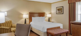 Best Western PLUS Morristown Inn-Florham Park
