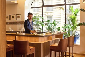 Lunch and dinner served, French cuisine