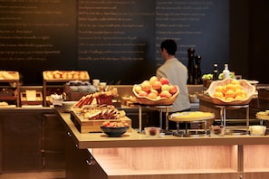 Daily full breakfast for a fee - Sofitel Paris Arc de Triomphe (Paris)