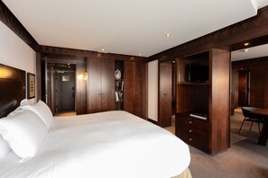 Suite, 1 Double Bed, River View