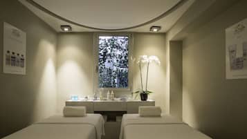 Couples treatment rooms, steam room, body treatments, body wraps