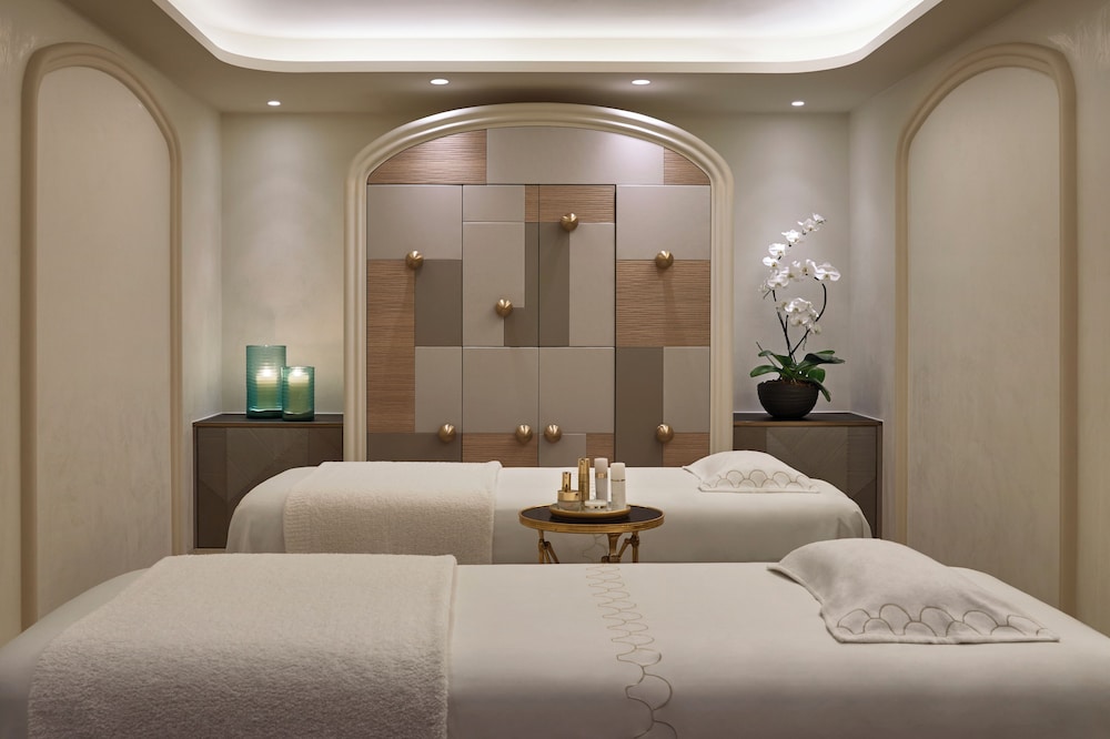 Hôtel de Crillon, A Rosewood Hotel by null