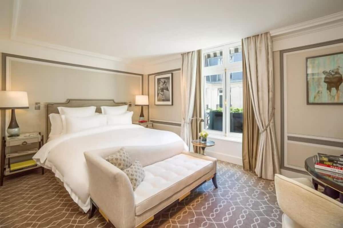 1 Schlafzimmer, hochwertige Bettwaren, Minibar, Zimmersafe