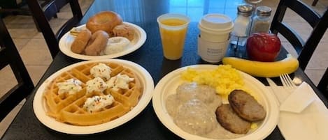 Free daily continental breakfast