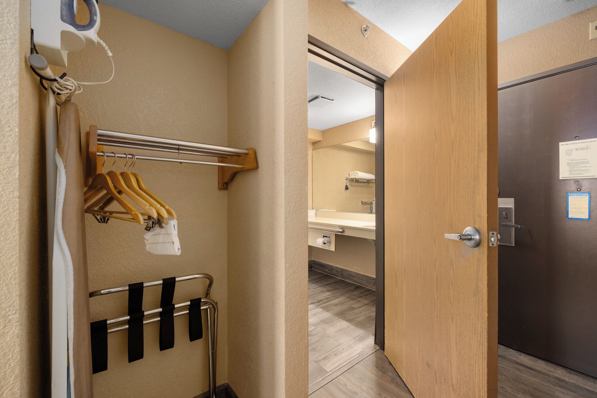 Foto - Ramada by Wyndham Portland