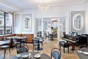 Daily buffet breakfast for a fee - Hotel Astoria Vienna, Curio Collection by Hilton (Vienna)