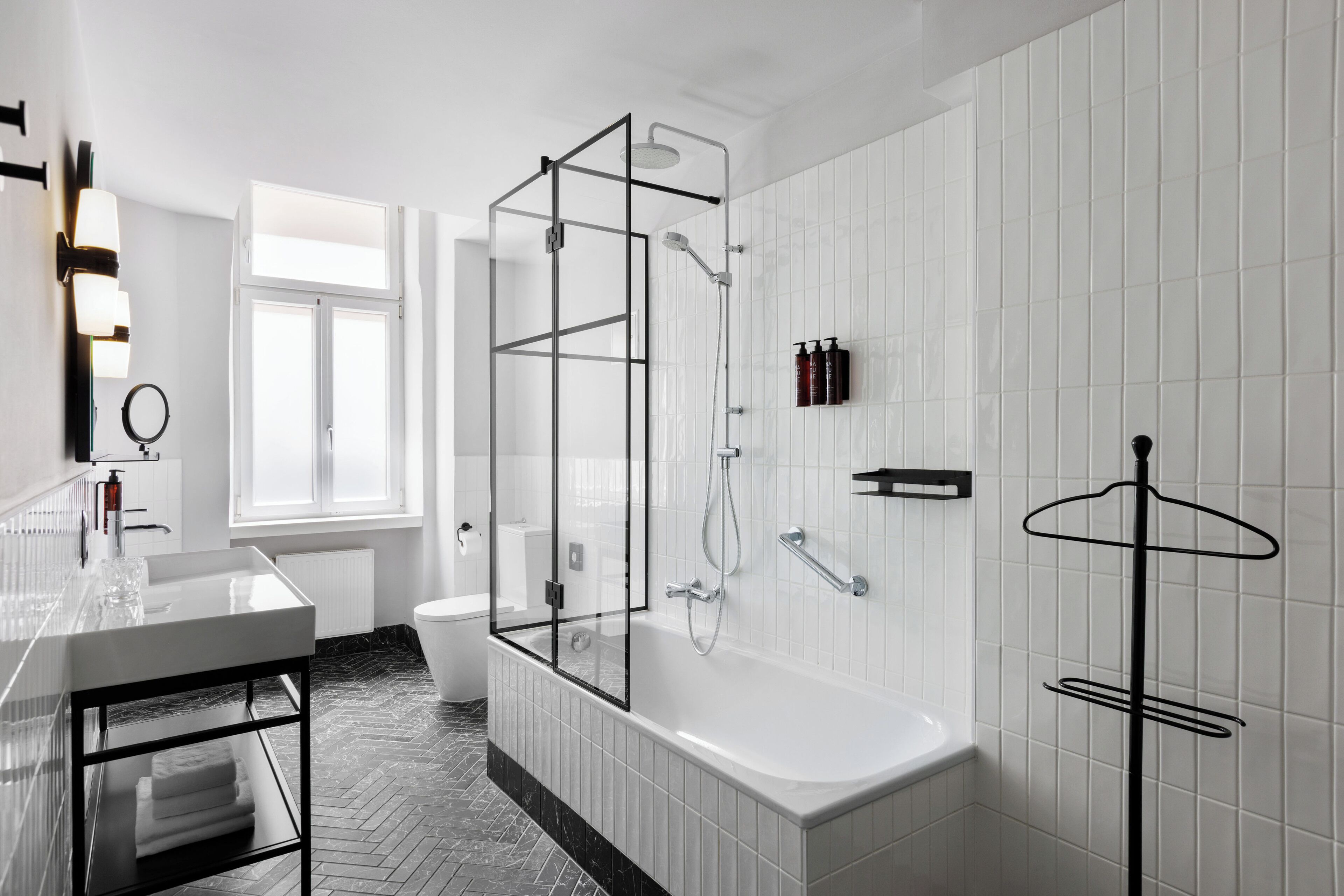 suite, 1 king bed (beletage) | bathroom | hair dryer, towels, soap, shampoo
