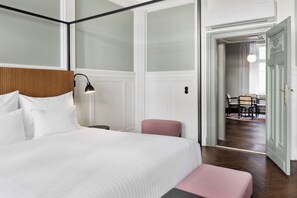 Suite, 1 cama King size (Beletage) | Ropa de cama hipoalergénica y minibar 