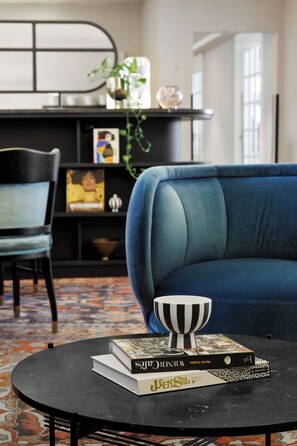 Lounge - Hotel Astoria Vienna, Curio Collection by Hilton (Vienna)