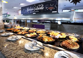 Se sirven desayunos, almuerzos, cenas y brunches