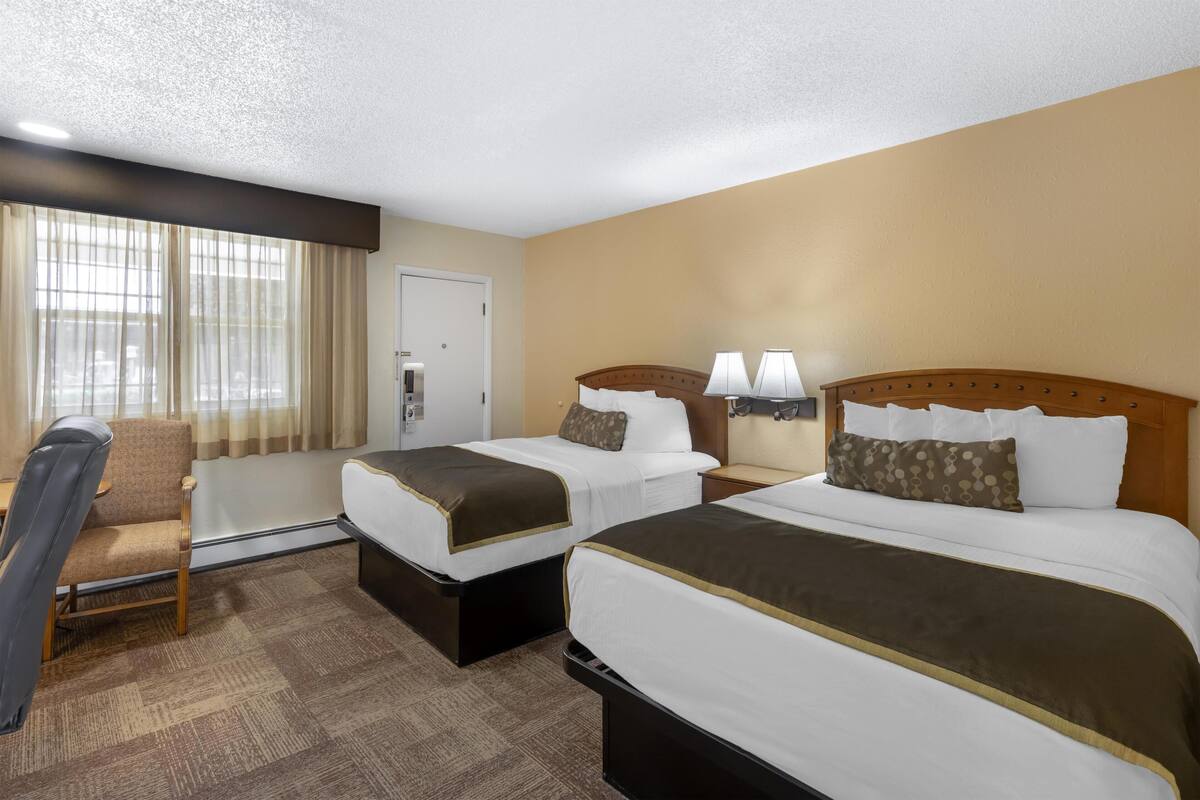 Standard Room, 2 Double Beds, Non Smoking, Refrigerator & Microwave | Desk, laptop workspace, iron/ironing board, cribs (free)