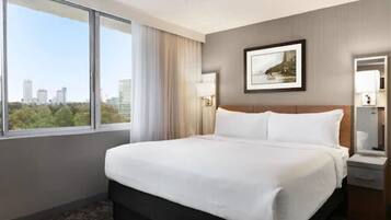 Skrivebord, arbejdsområde til bærbare computere, strygejern/strygebræt