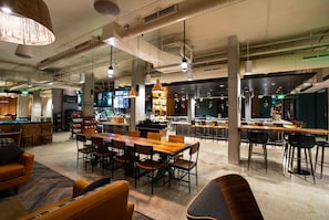 酒吧（店内）