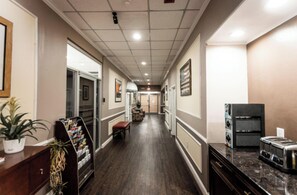 Breakfast area - Reidsville Inn & Suites (Reidsville)