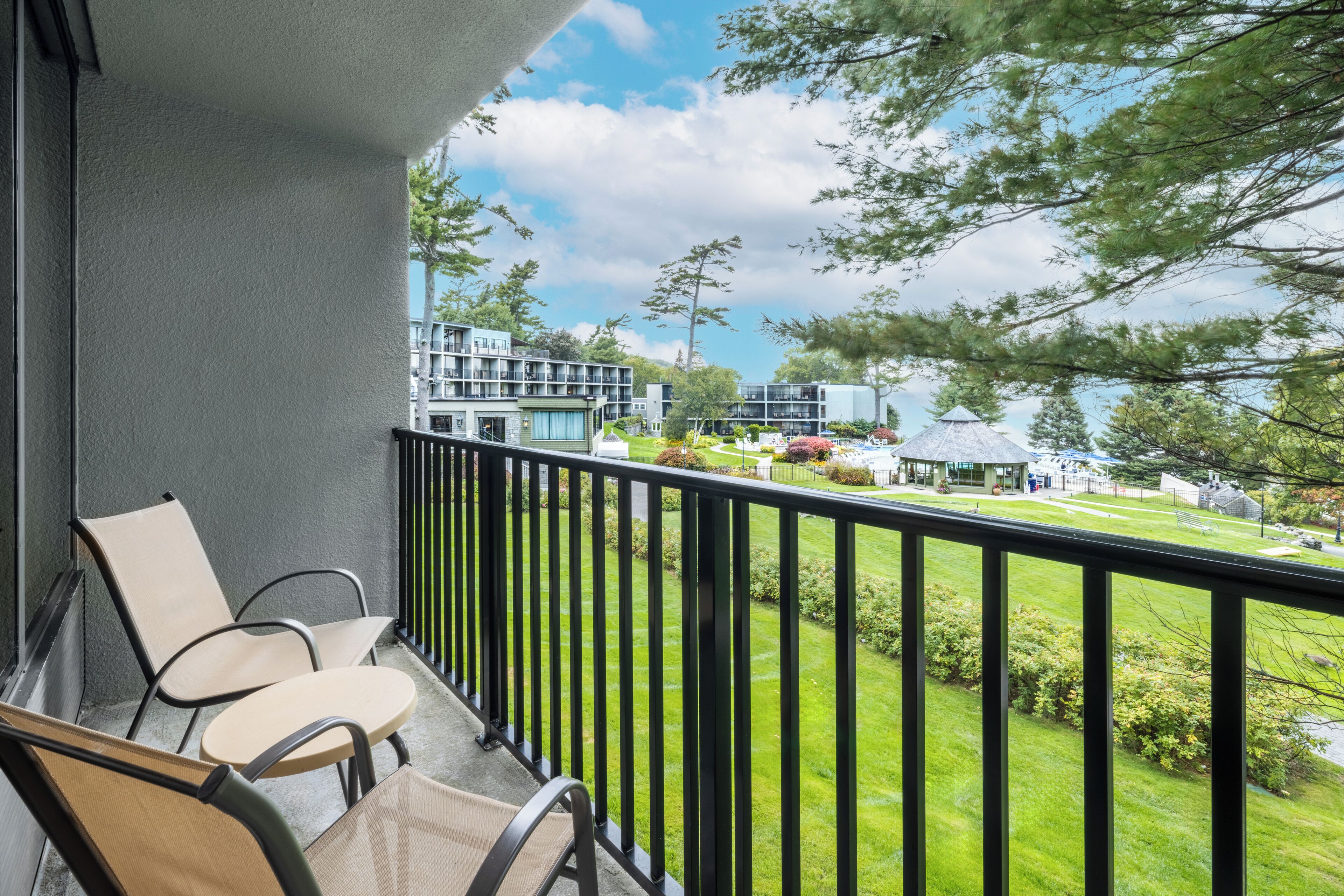 Room, 1 King Bed with Sofa bed, Accessible Bathtub, Oceanfront (Mobility) | Beach/ocean view